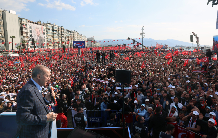 Cumhurbaşkanı Erdoğan: Masanın 7 ayağı birbirine dolaşmış durumda